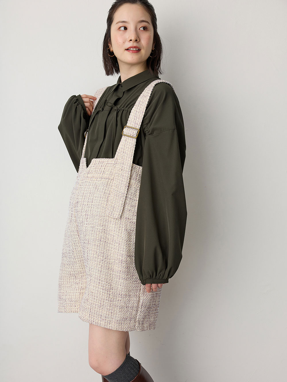 サスペンダーツィードショートパンツ