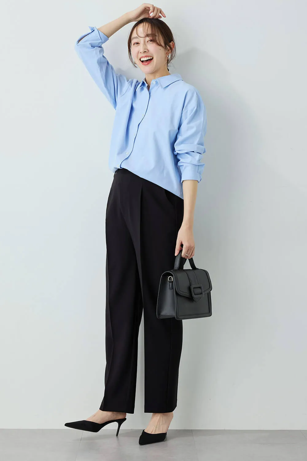 ストレッチストレートパンツ