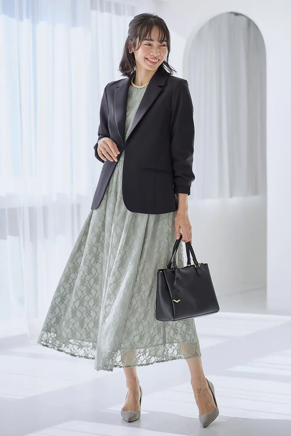 総レースロングワンピース